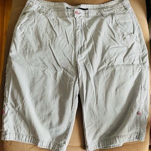 Mens 42 Rocawear pinstriped gray cargo shorts summer big and tall